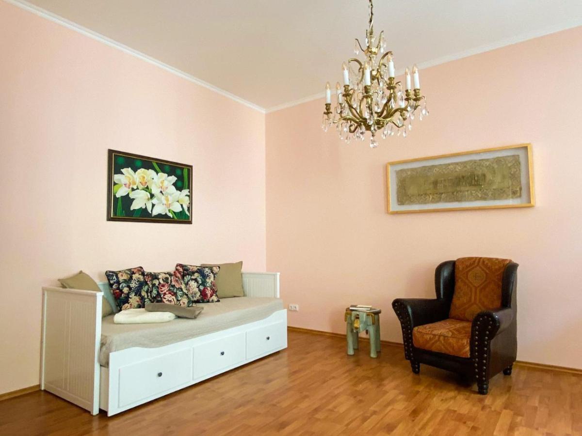 Apartma Marie 1880 การ์โลวีวารี ภายนอก รูปภาพ