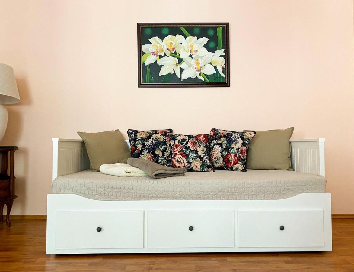Apartma Marie 1880 การ์โลวีวารี ภายนอก รูปภาพ